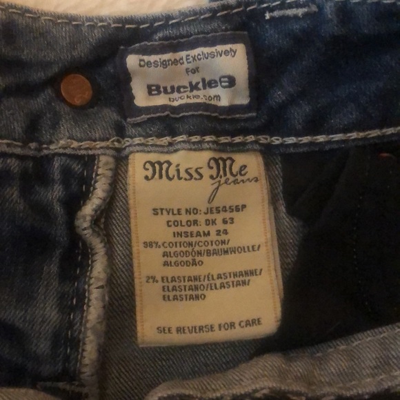 Miss me capris designed for The Buckle p1170 - Picture 6 of 9